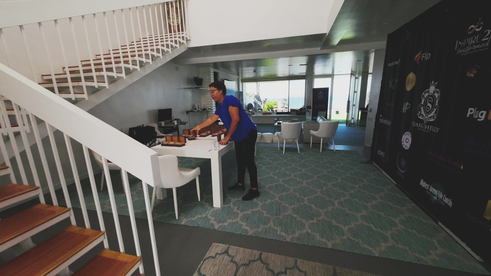 The Venue — A mansion above the Pacific
